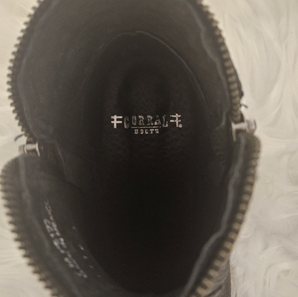 Circle G Corral Fringe Black Western Booties - Picture 5 of 14